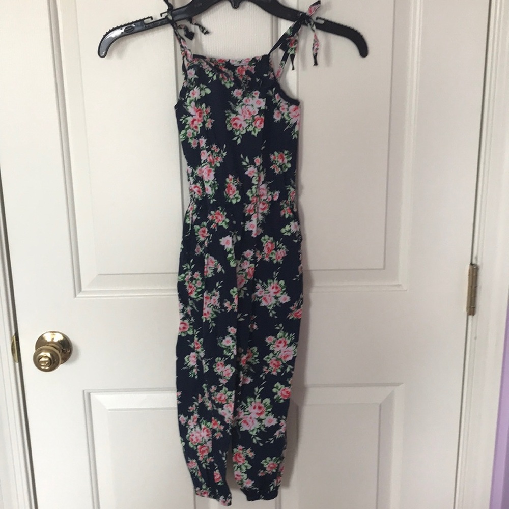 Jump suit - Picture 2 of 8